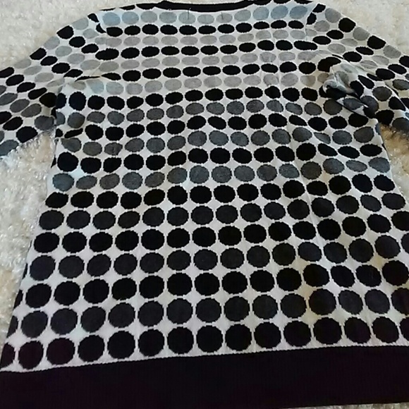 Polka Dot V-neck Sweater - Picture 4 of 5